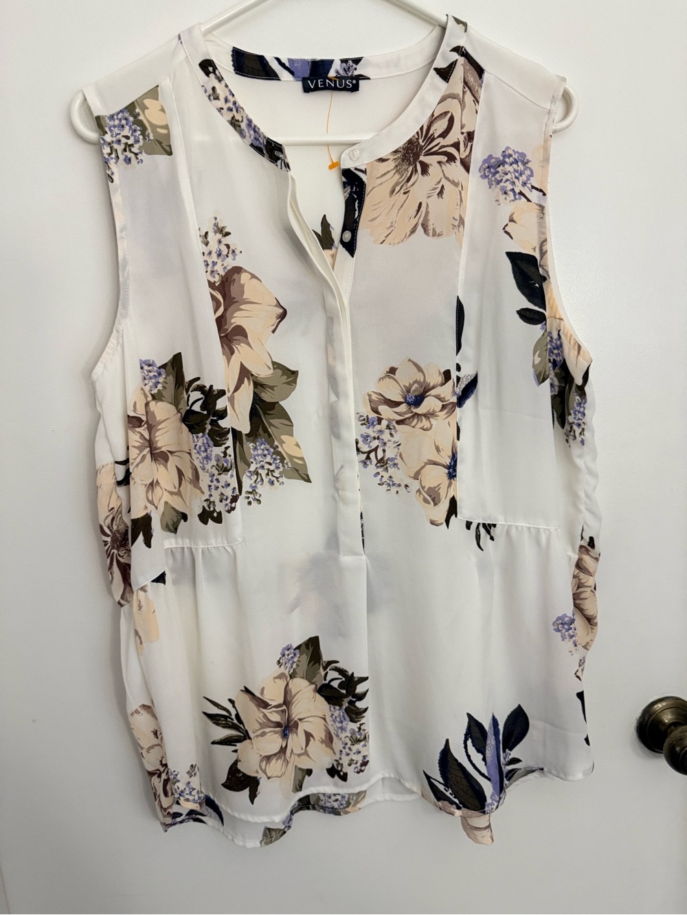 VENUS White Sleeveless Floral Split-Neck Blouse